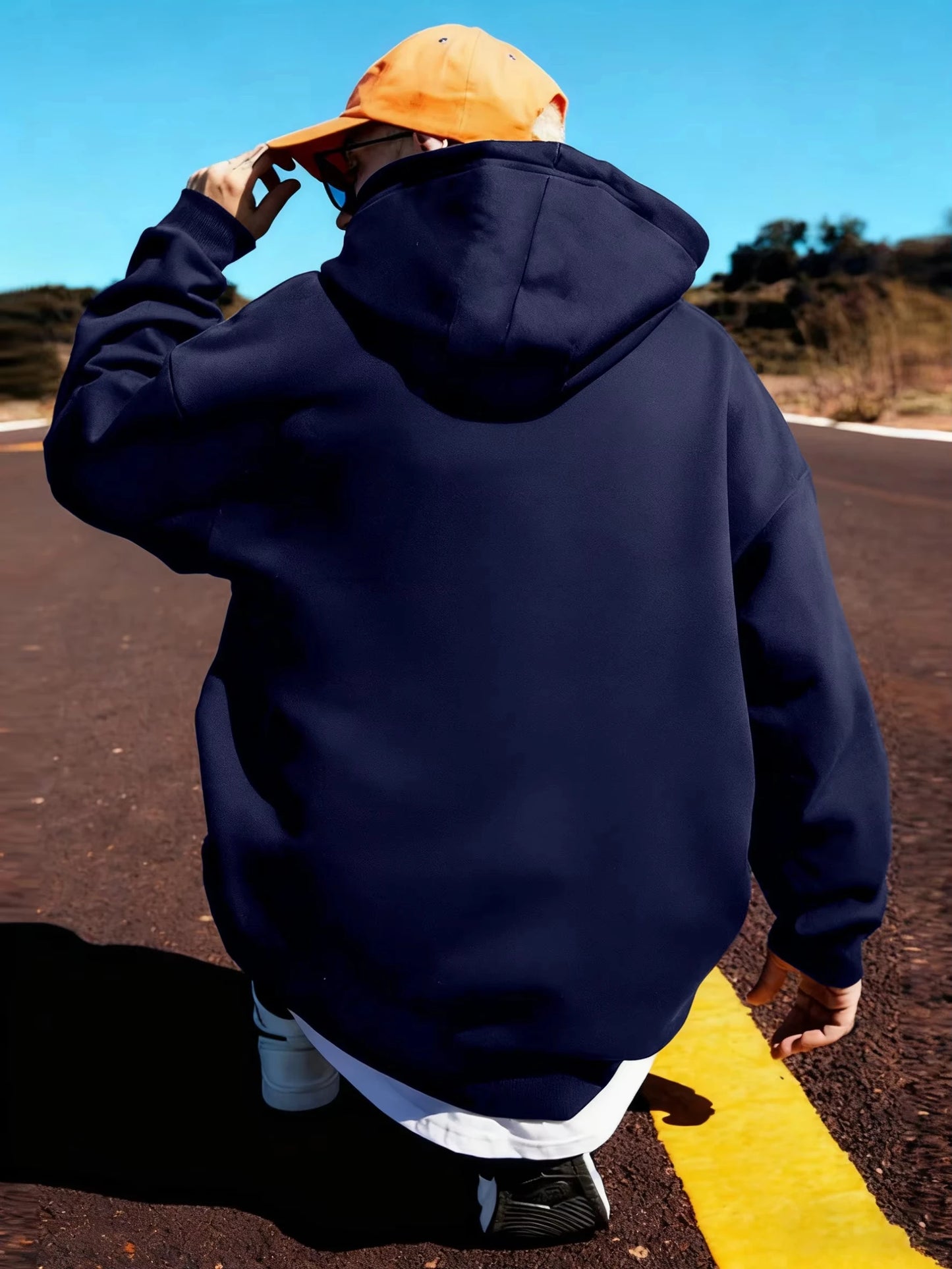 Men's hooded sweatshirt with Monte-Carlo Monaco print.