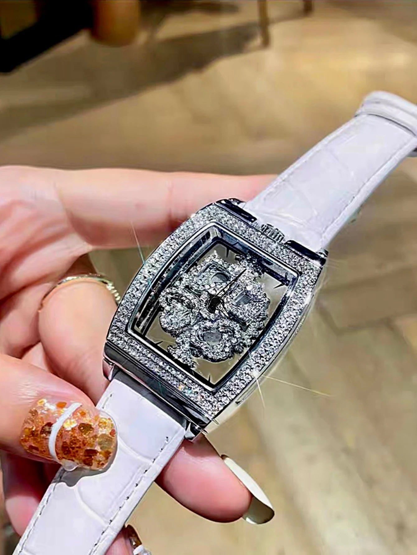 Fashionable Elegant Wine Barrel Shaped Ladies' Watch With Transparent Back & Rhinestone Detail Quartz